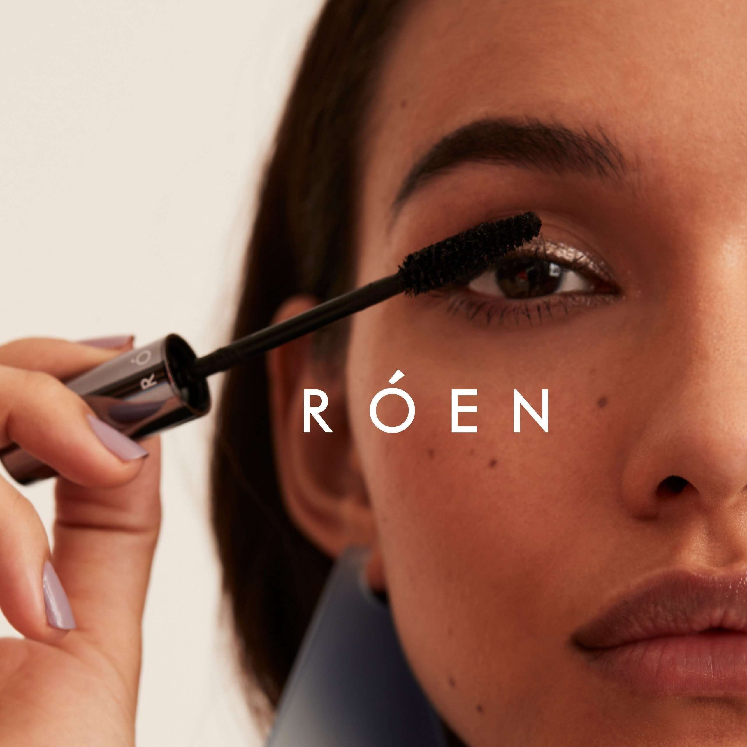 RÓEN Beauty Cake Mascara at Socialite Beauty Canada