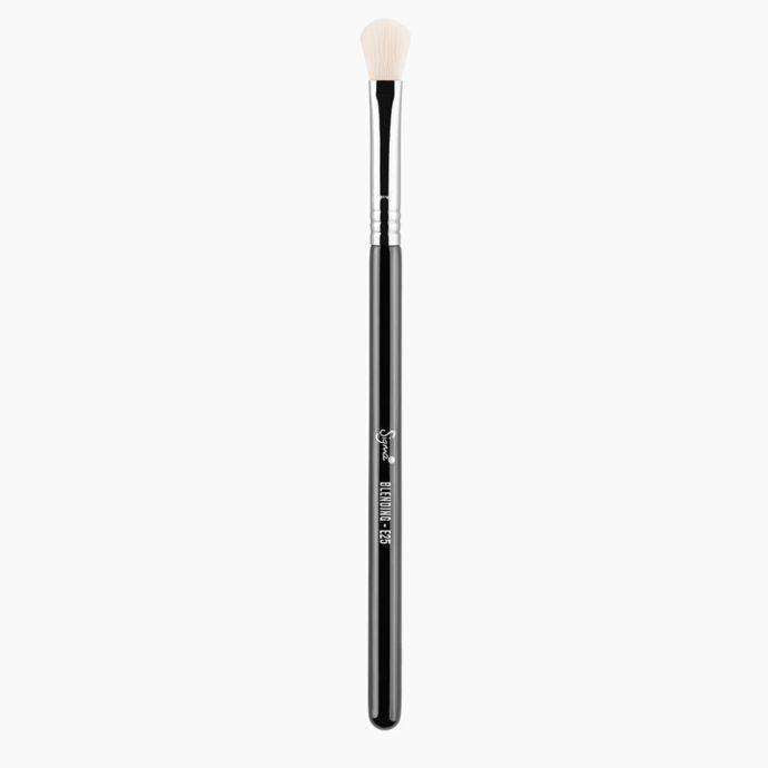 Sigma® Beauty E25 Blending Brush at Socialite Beauty Canada