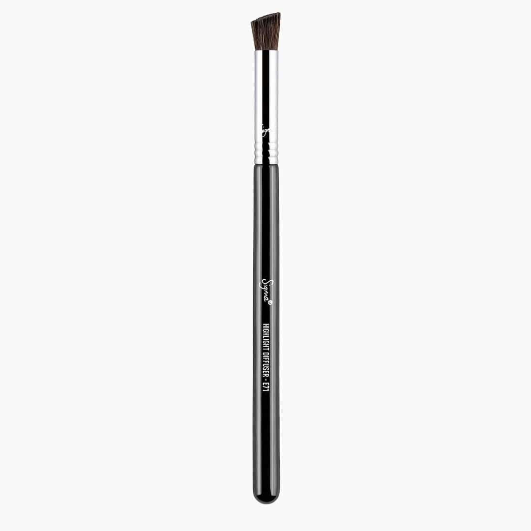 Sigma® Beauty E71 Highlight Diffuser™  Brush at Socialite Beauty Canada