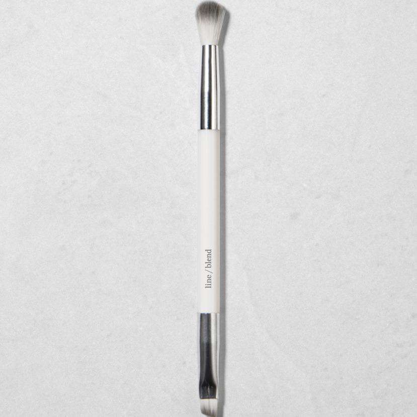 Ere Perez Eco Vegan Line & Blend Brush at Socialite Beauty Canada