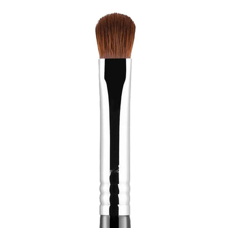 Sigma® Beauty E54 Medium Sweeper™  Brush at Socialite Beauty Canada