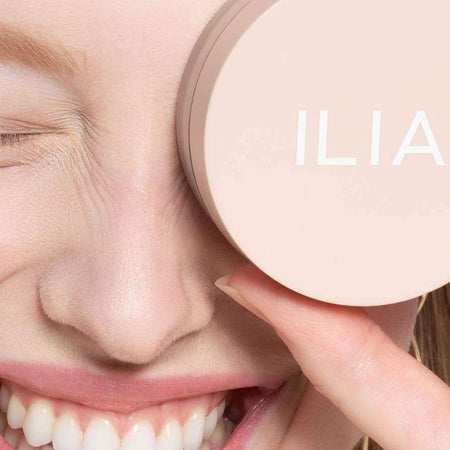 ILIA Beauty Soft Focus Finishing Powder - Fade Into You at Socialite Beauty Canada